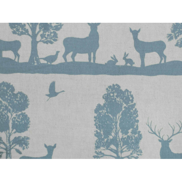 Image of Cairngorms loch by Voyage