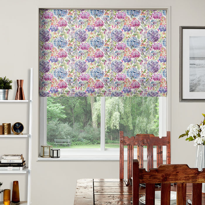 Electric Roman Blind Hydrangea Cream