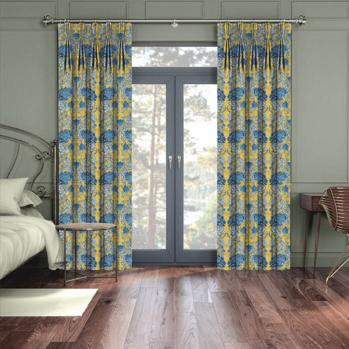 Curtains in Acantha Ochre