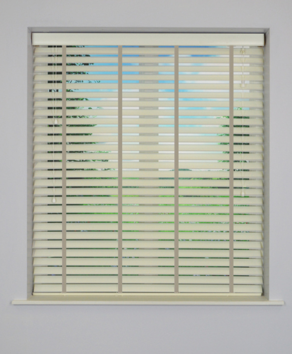 Chalk Inspirewood Venetian Blind with Stone Tape