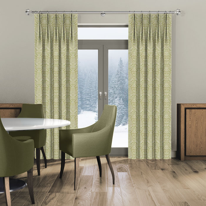 Curtains in Hathaway Moss