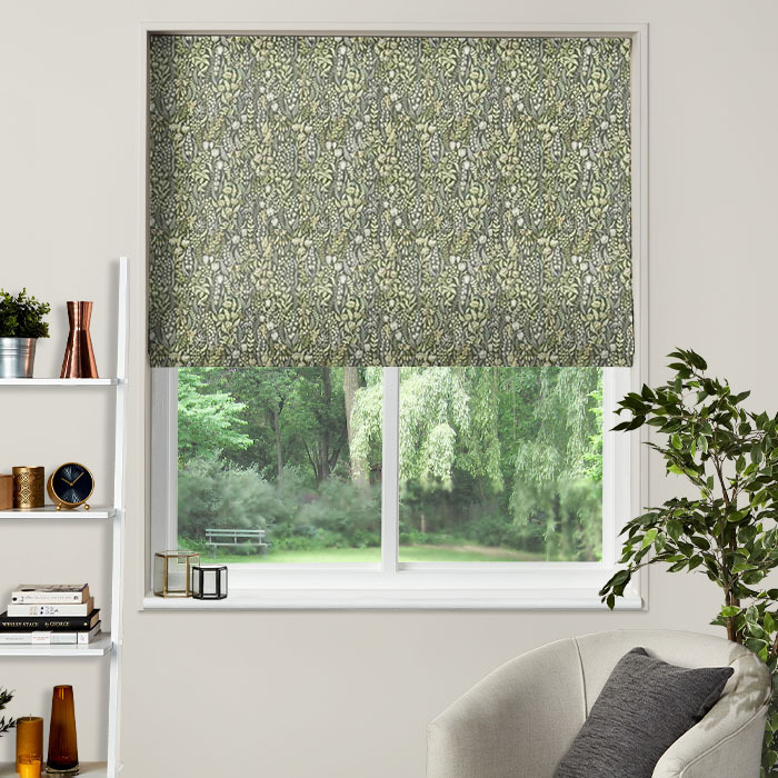 Roman Blind in Kelmscott Moss