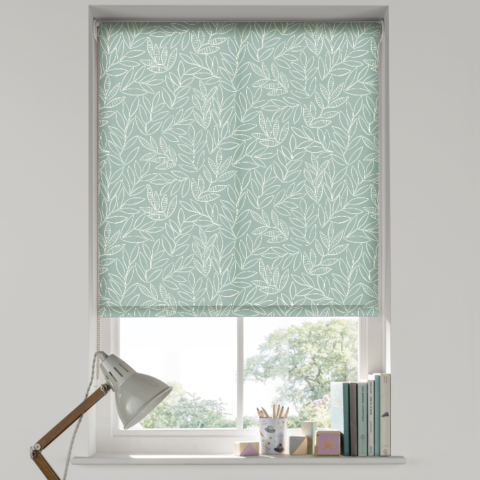 Roller Blind in Laurus Broadleaf