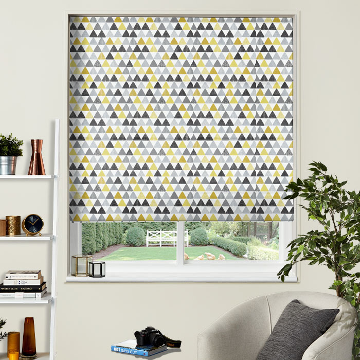Roman Blind in Pyramids Noir