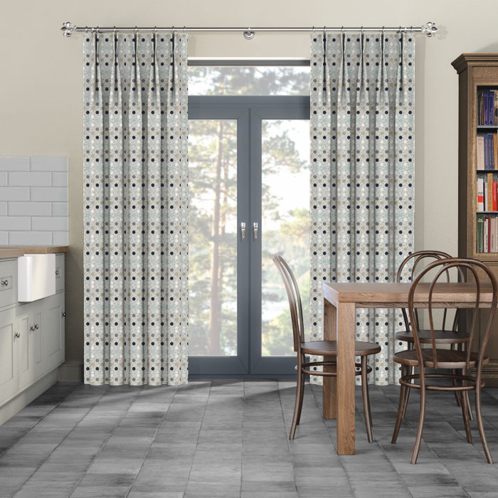 Curtains in Spotty Licorice Root